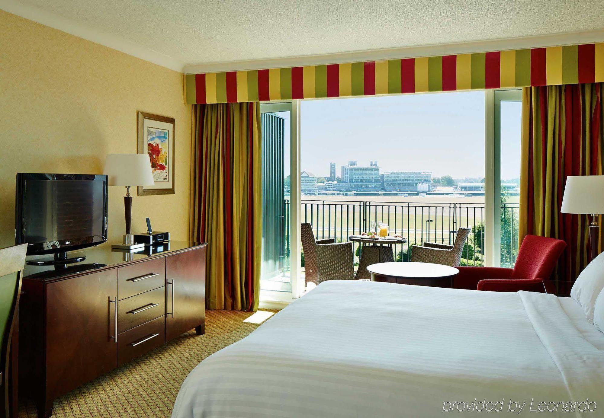 Delta Hotels By Marriott Йорк Екстер'єр фото